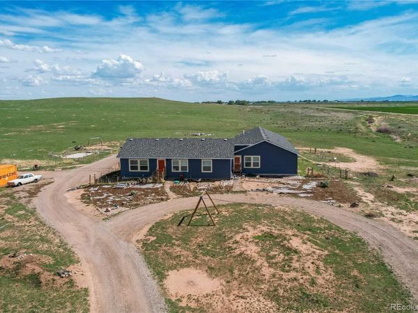 2201 Antelope Racer Court, Wellington, CO 80549