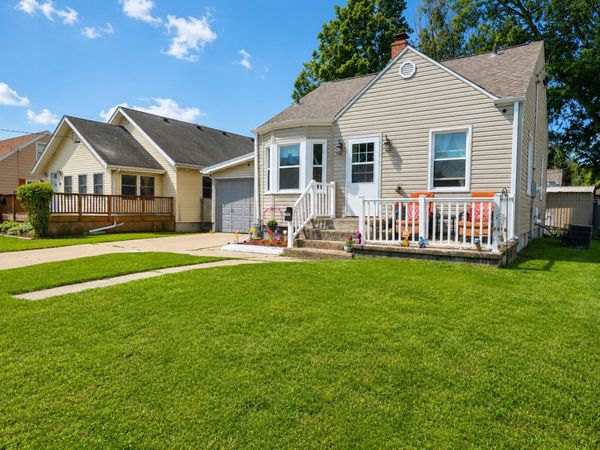 1309 13th Avenue , Sterling, IL 61081