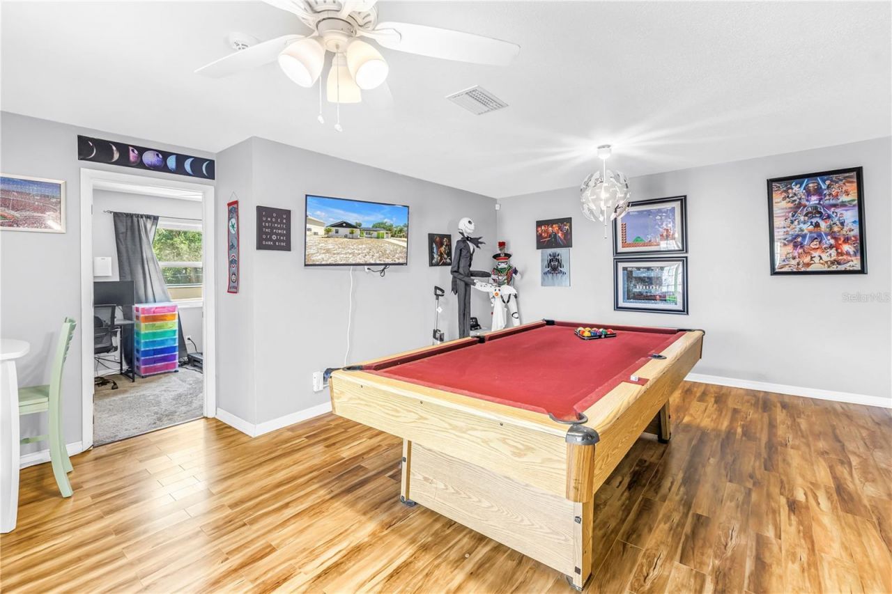687 Jasmine Way S, Saint Petersburg, FL 33705 Photo