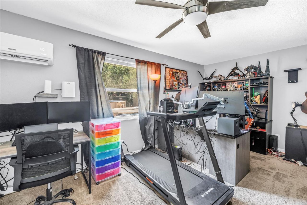 687 Jasmine Way S, Saint Petersburg, FL 33705 Photo
