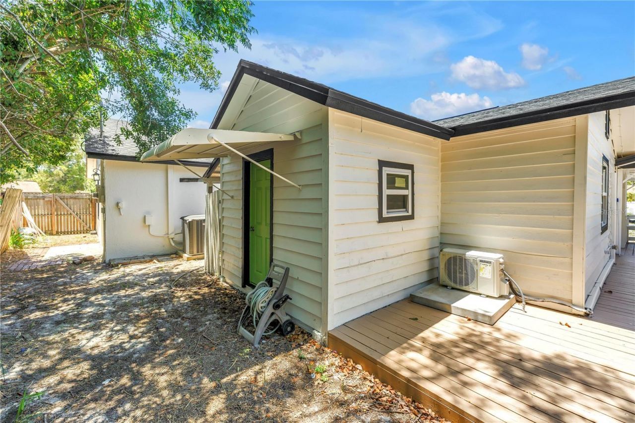 687 Jasmine Way S, Saint Petersburg, FL 33705 Photo