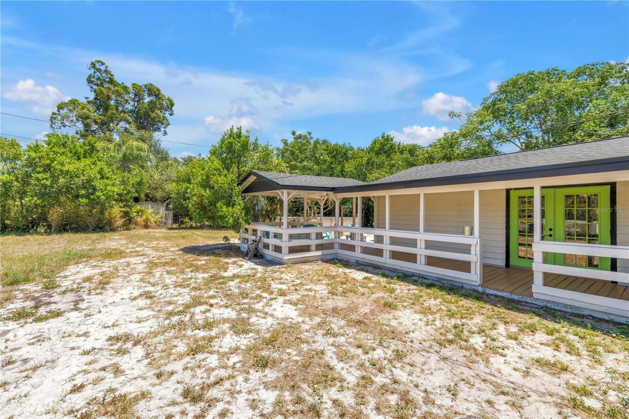 687 Jasmine Way S, Saint Petersburg, FL 33705 Photo