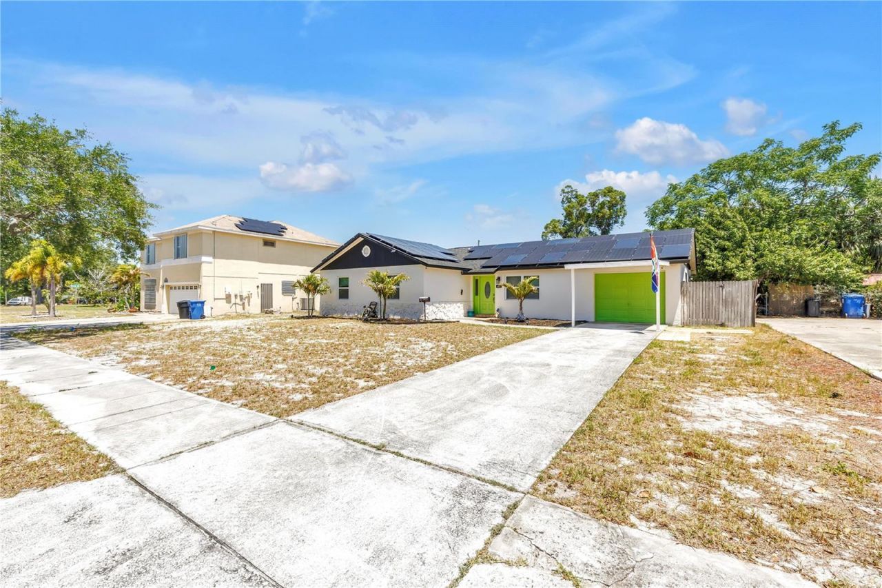 687 Jasmine Way S, Saint Petersburg, FL 33705 Photo