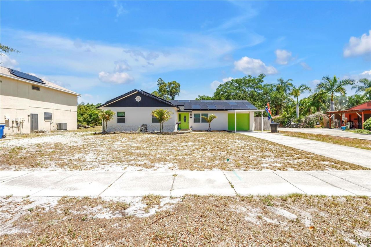 687 Jasmine Way S, Saint Petersburg, FL 33705 Photo