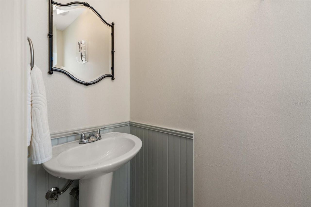 2400 Sherwood Lane , Clearwater, FL 33764 Photo