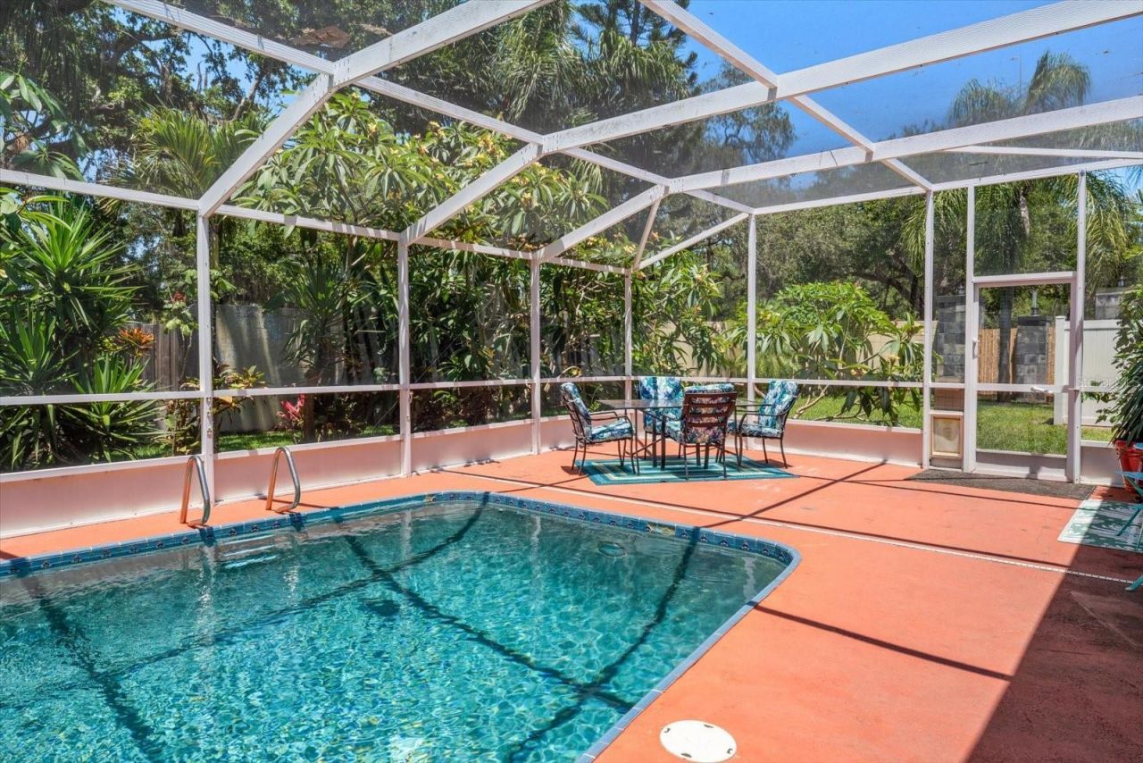 2400 Sherwood Lane , Clearwater, FL 33764 Photo