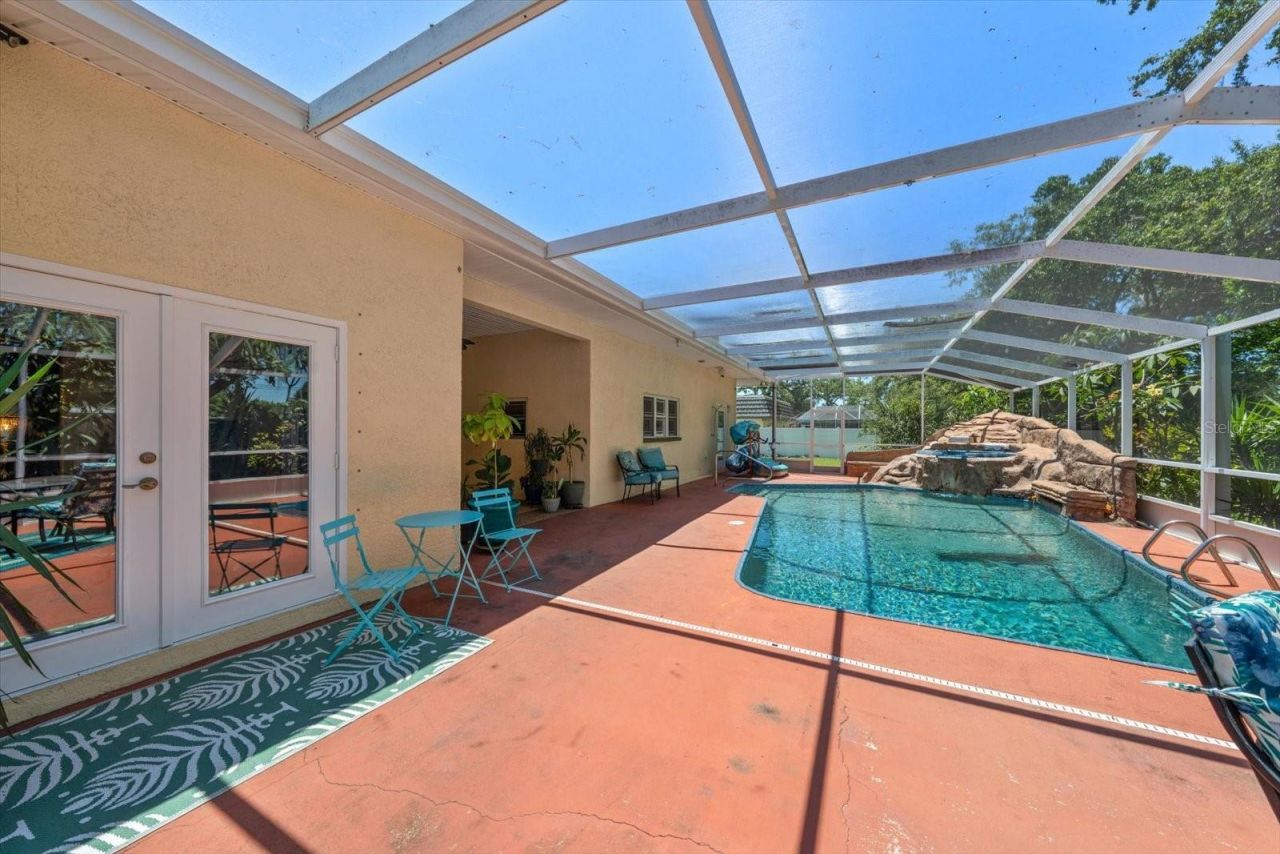 2400 Sherwood Lane , Clearwater, FL 33764 Photo