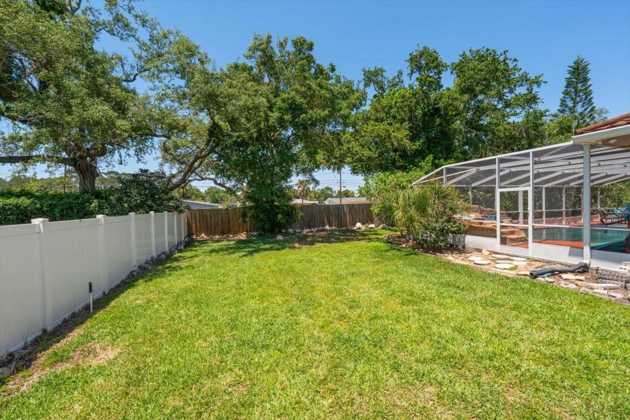 2400 Sherwood Lane , Clearwater, FL 33764 Photo