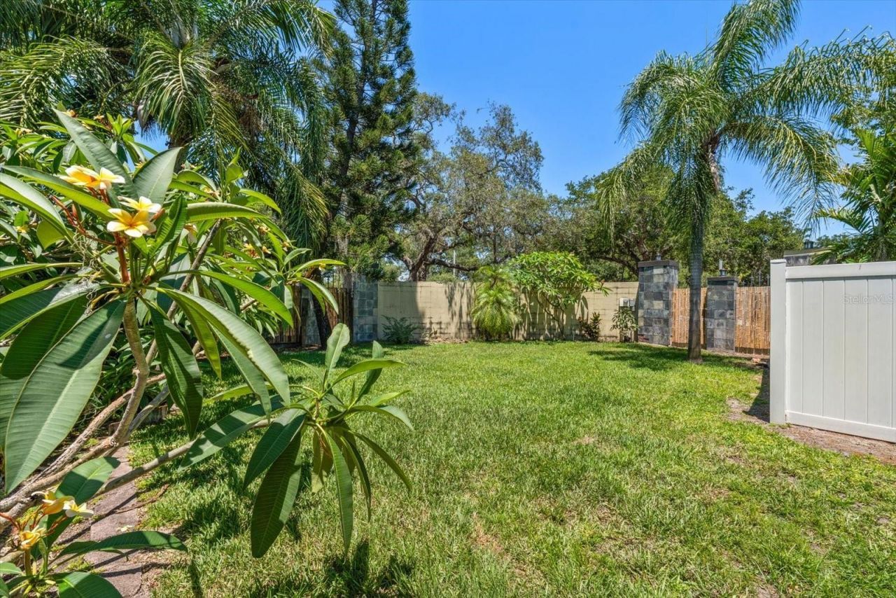 2400 Sherwood Lane , Clearwater, FL 33764 Photo