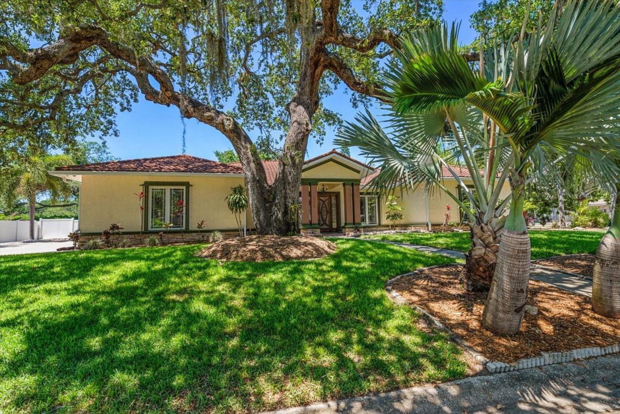 2400 Sherwood Lane , Clearwater, FL 33764 Photo