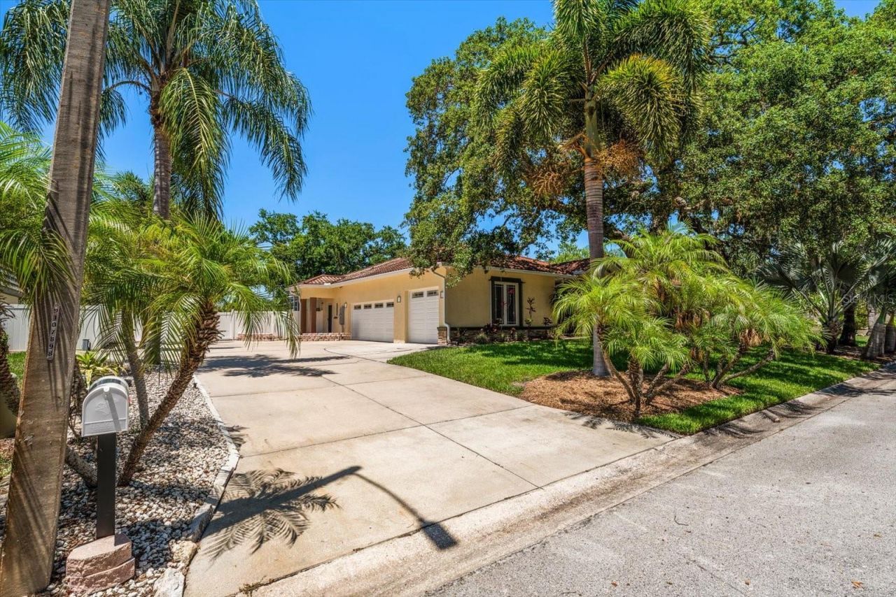 2400 Sherwood Lane , Clearwater, FL 33764 Photo