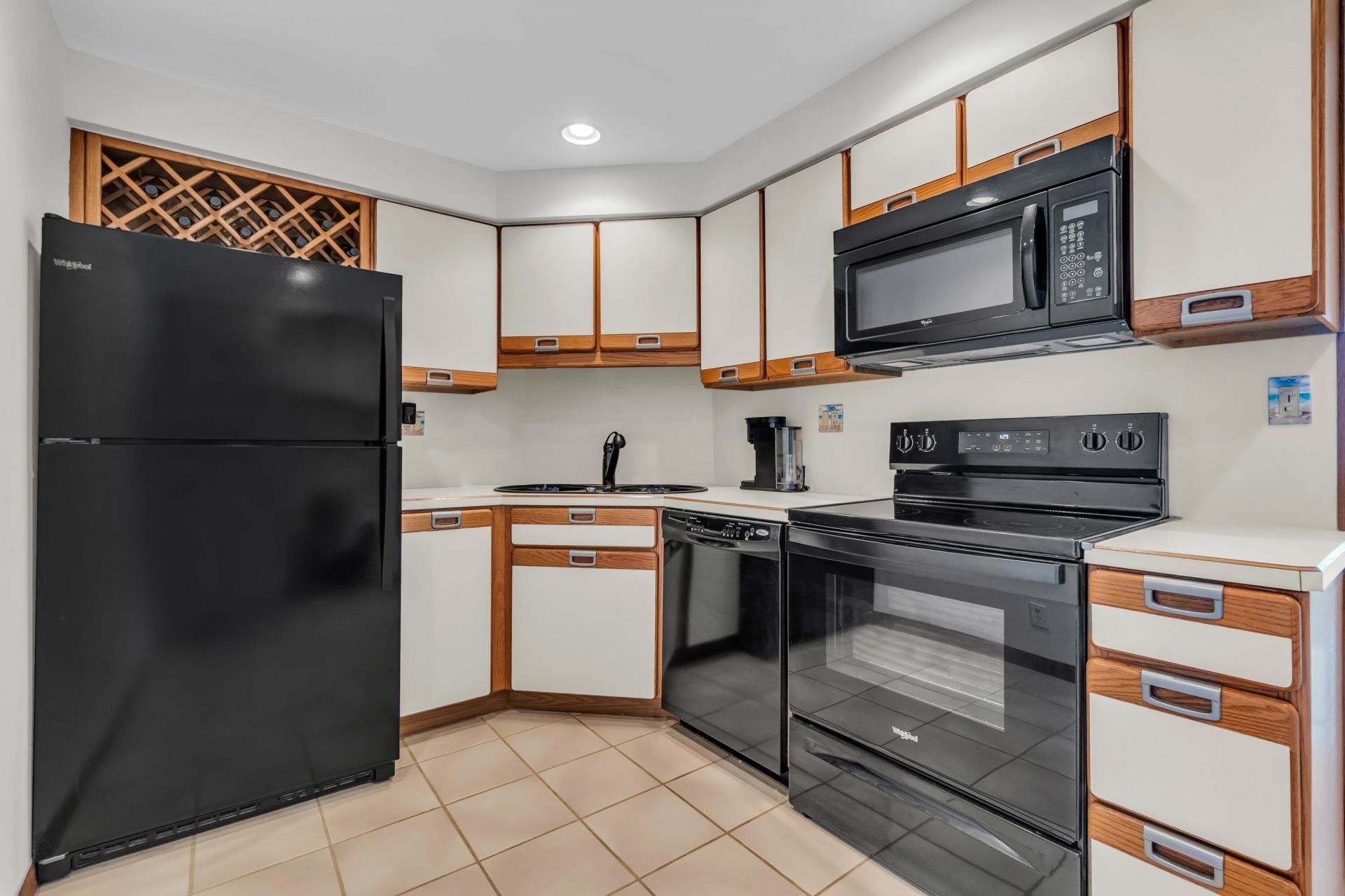 3300 NE 36th Street, Unit 1711, Fort Lauderdale, FL 33308 Photo