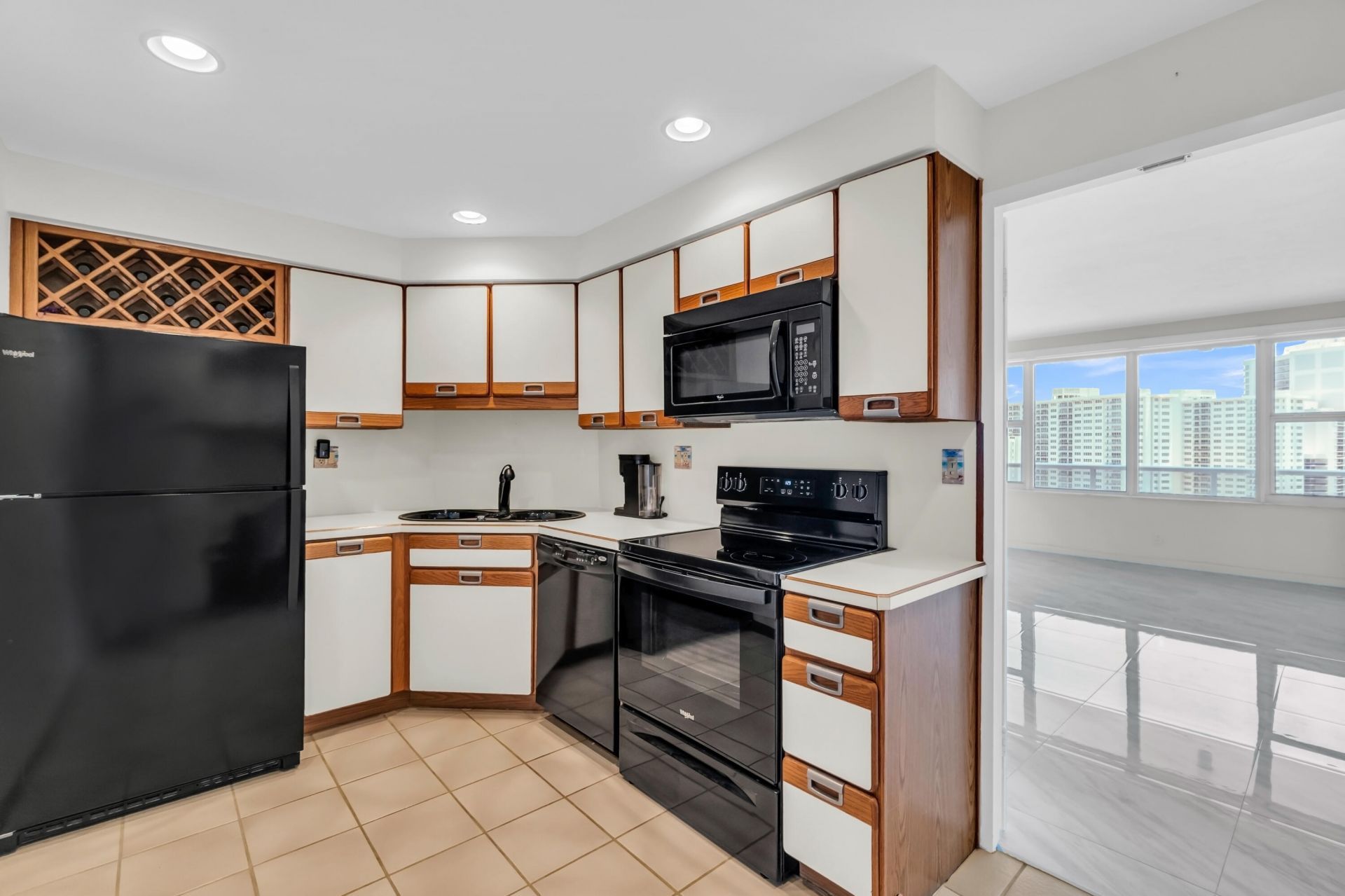 3300 NE 36th Street, Unit 1711, Fort Lauderdale, FL 33308 Photo