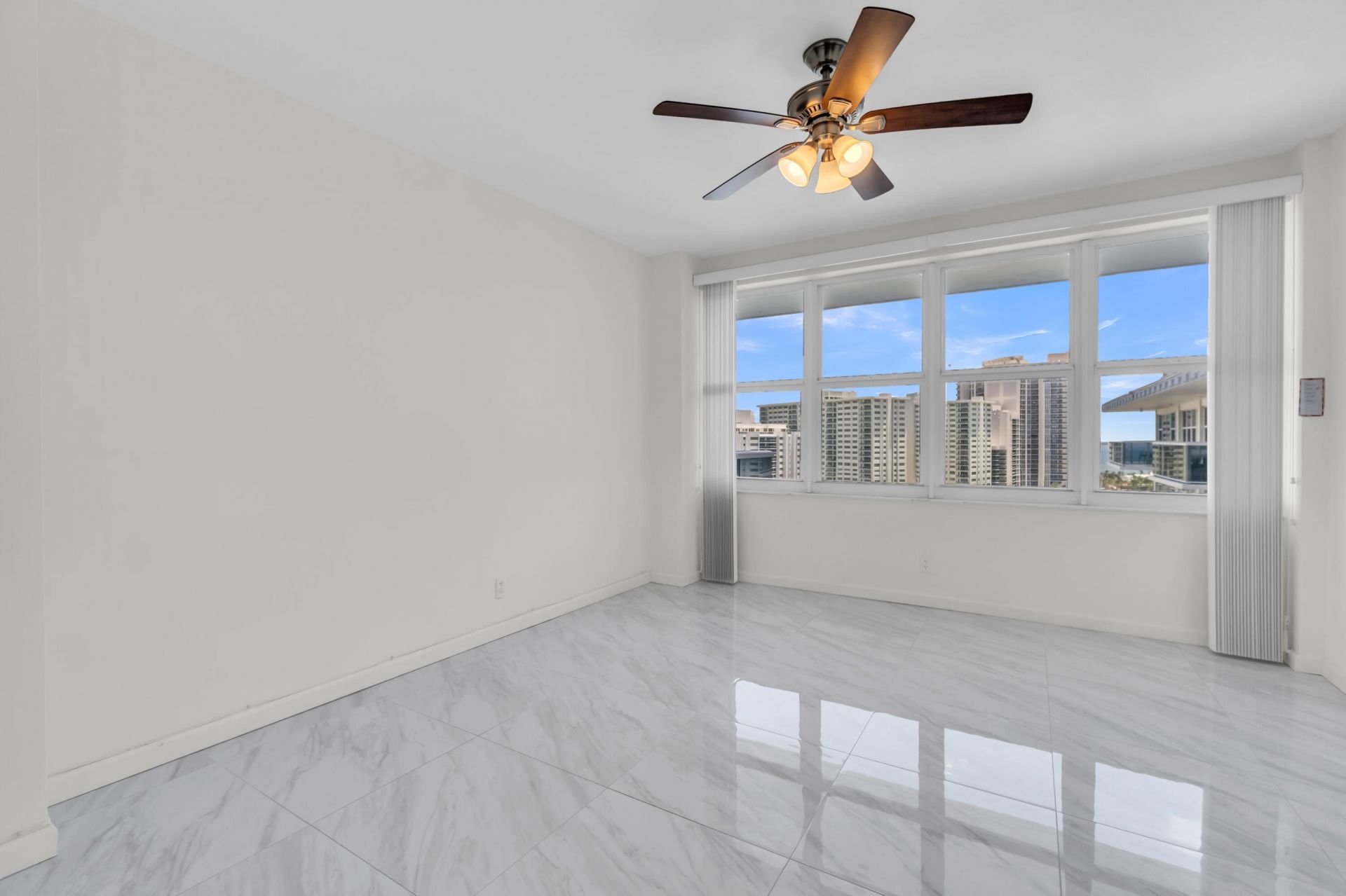 3300 NE 36th Street, Unit 1711, Fort Lauderdale, FL 33308 Photo
