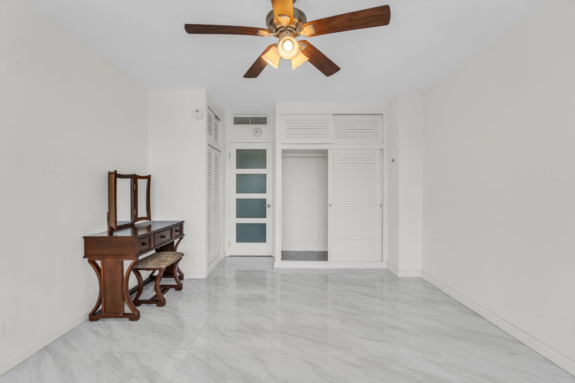 3300 NE 36th Street, Unit 1711, Fort Lauderdale, FL 33308 Photo