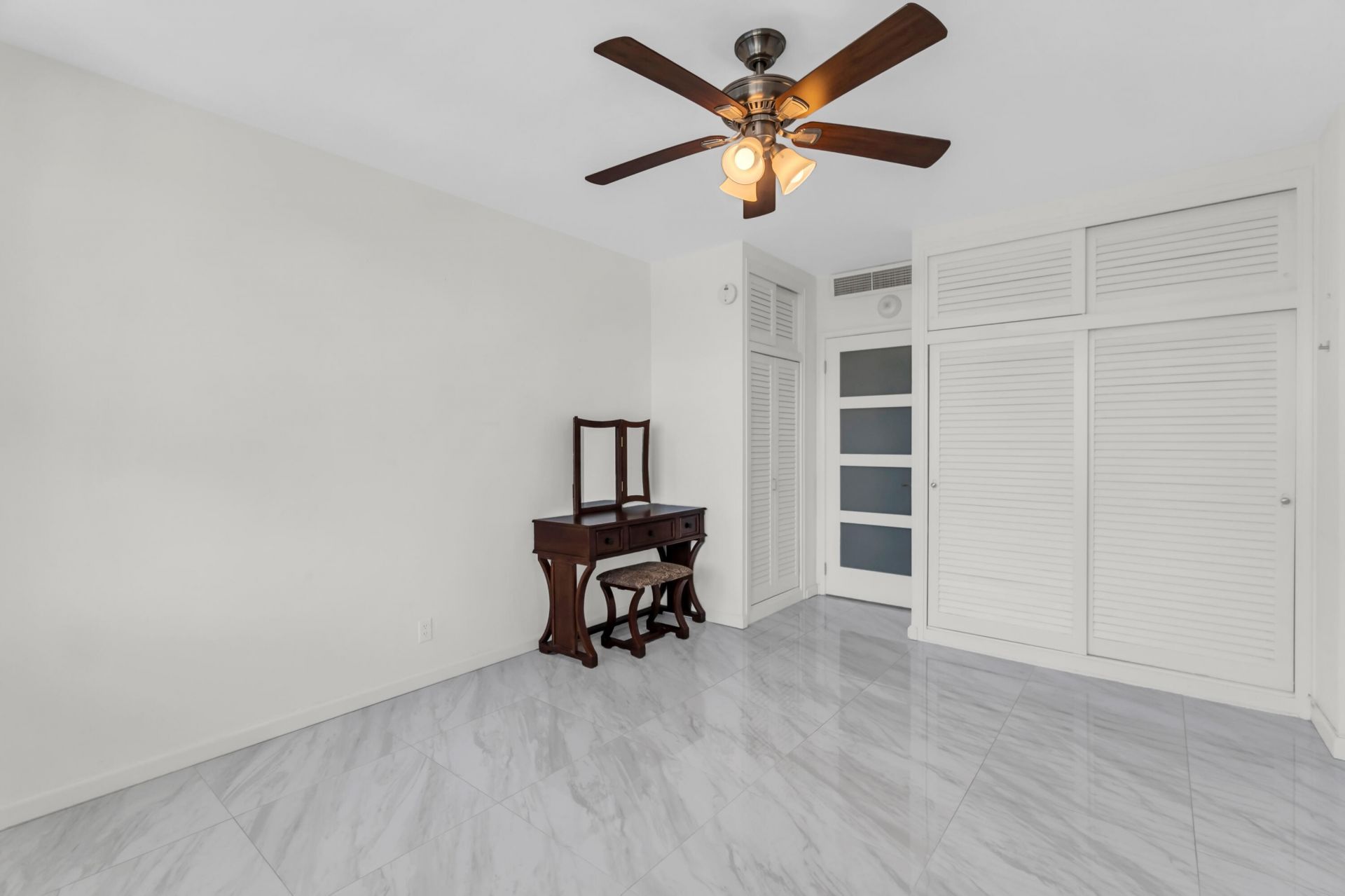 3300 NE 36th Street, Unit 1711, Fort Lauderdale, FL 33308 Photo