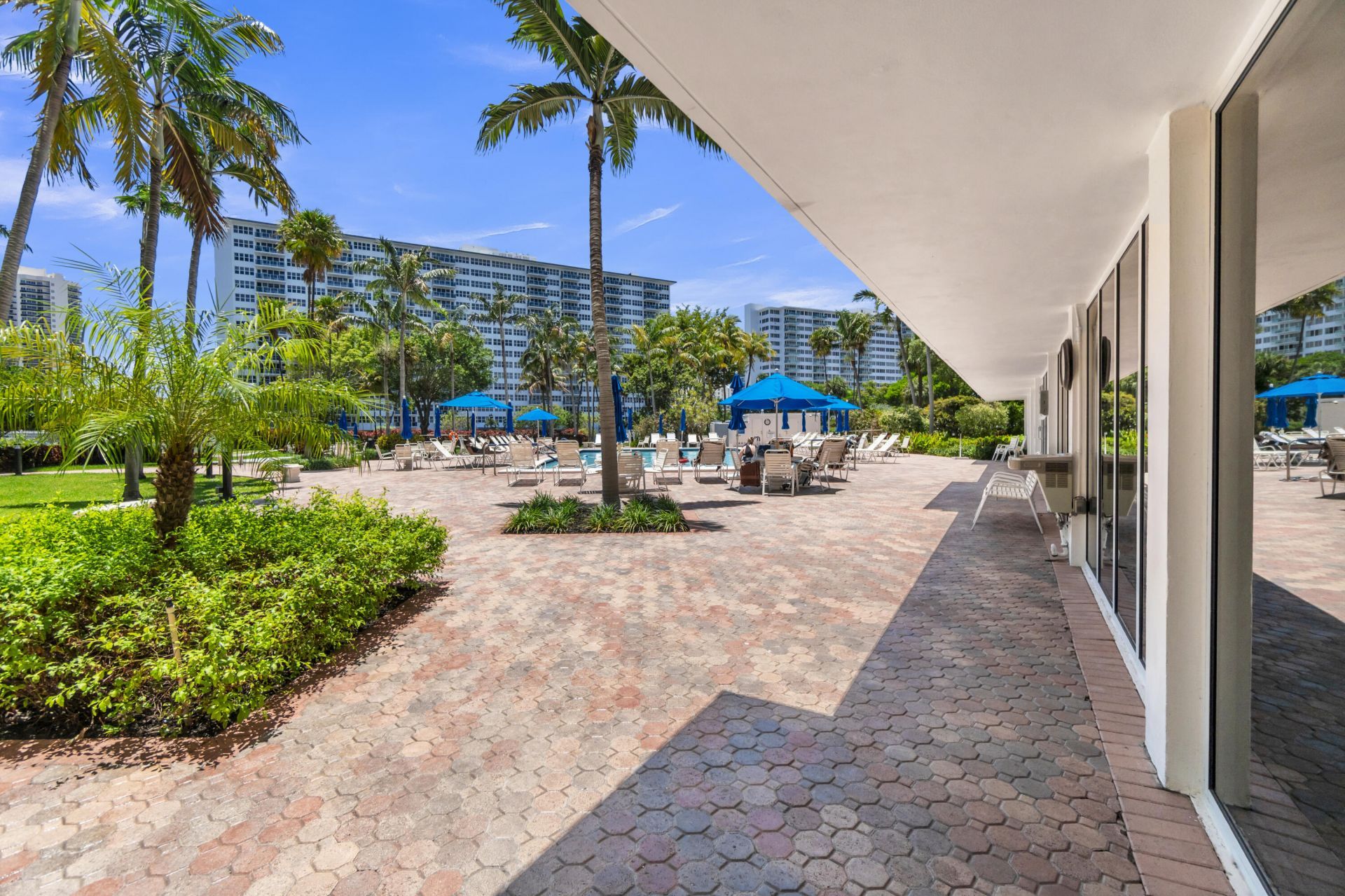 3300 NE 36th Street, Unit 1711, Fort Lauderdale, FL 33308 Photo