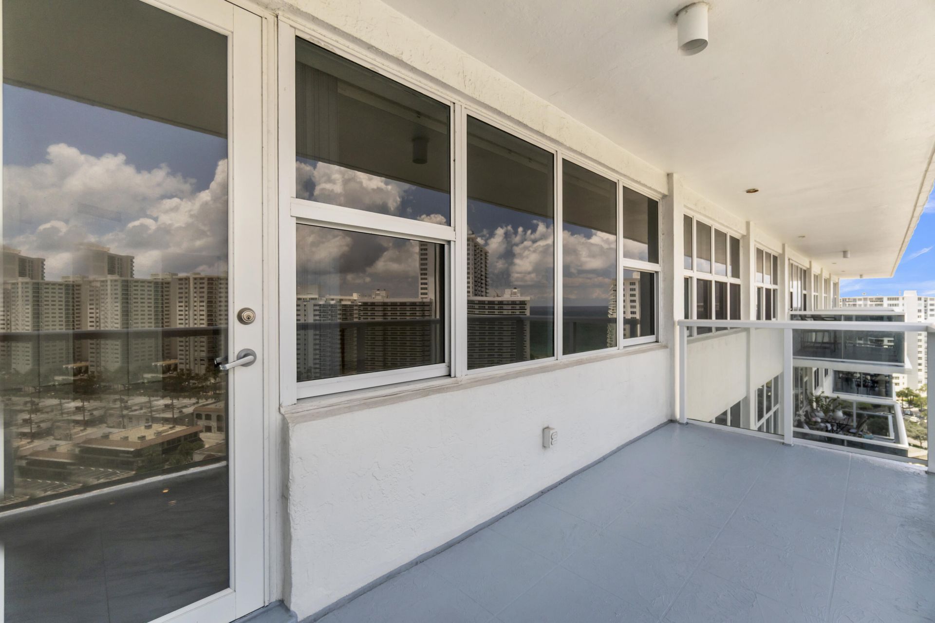 3300 NE 36th Street, Unit 1711, Fort Lauderdale, FL 33308 Photo