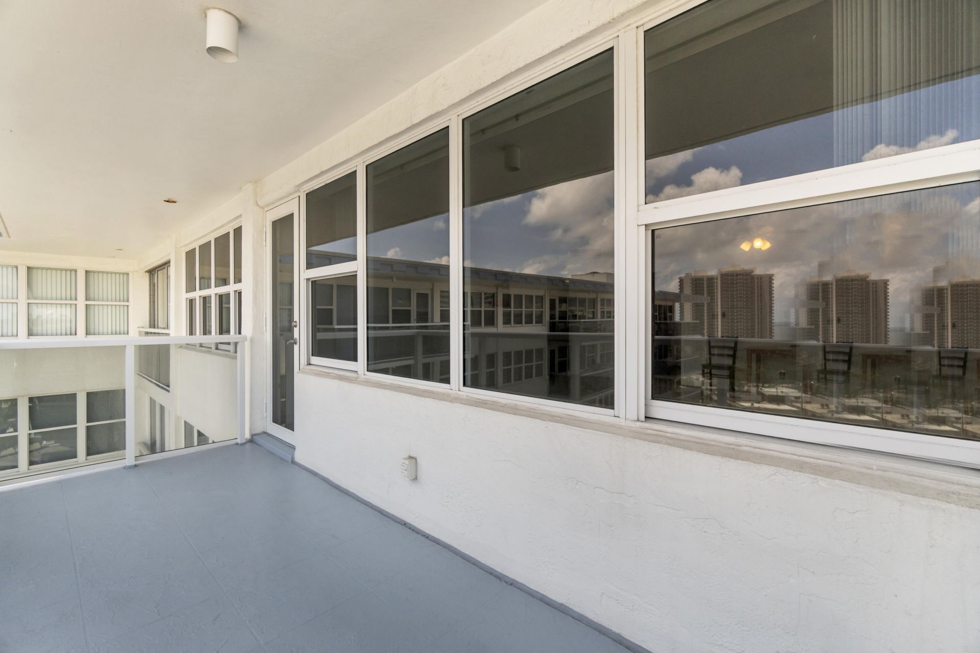 3300 NE 36th Street, Unit 1711, Fort Lauderdale, FL 33308 Photo