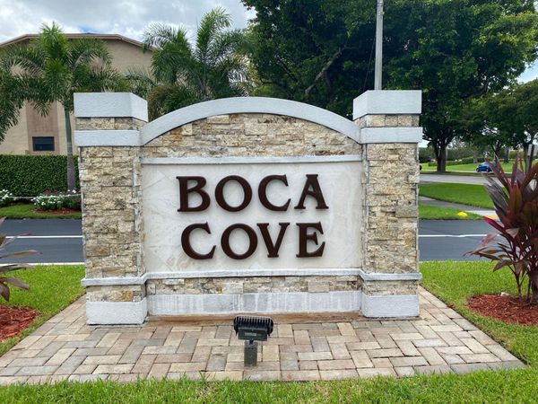 9521 Boca Cove Circle, Unit 505, Boca Raton, FL 33428