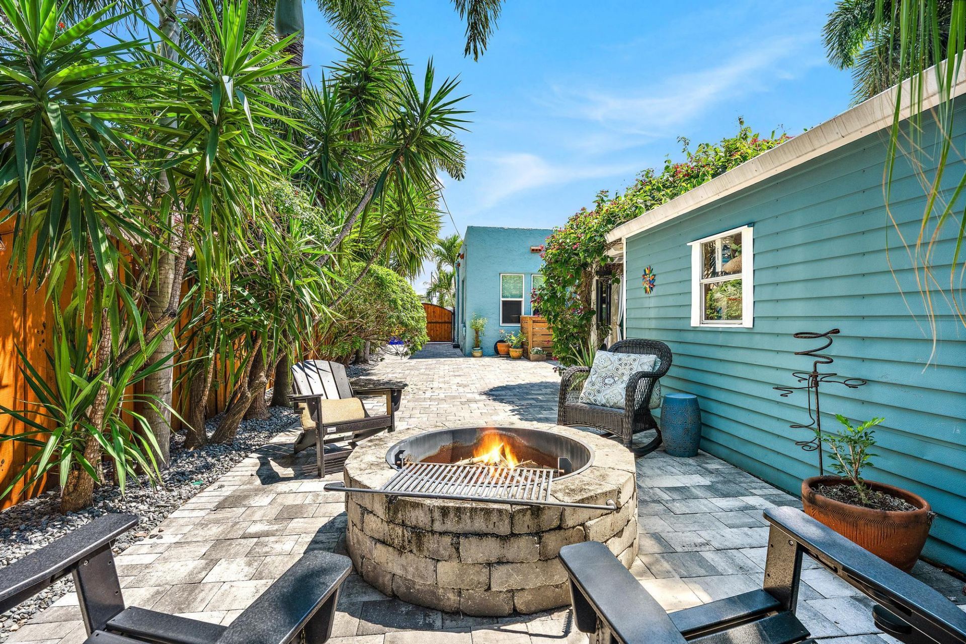 823 Selkirk Street S, West Palm Beach, FL 33405 Photo
