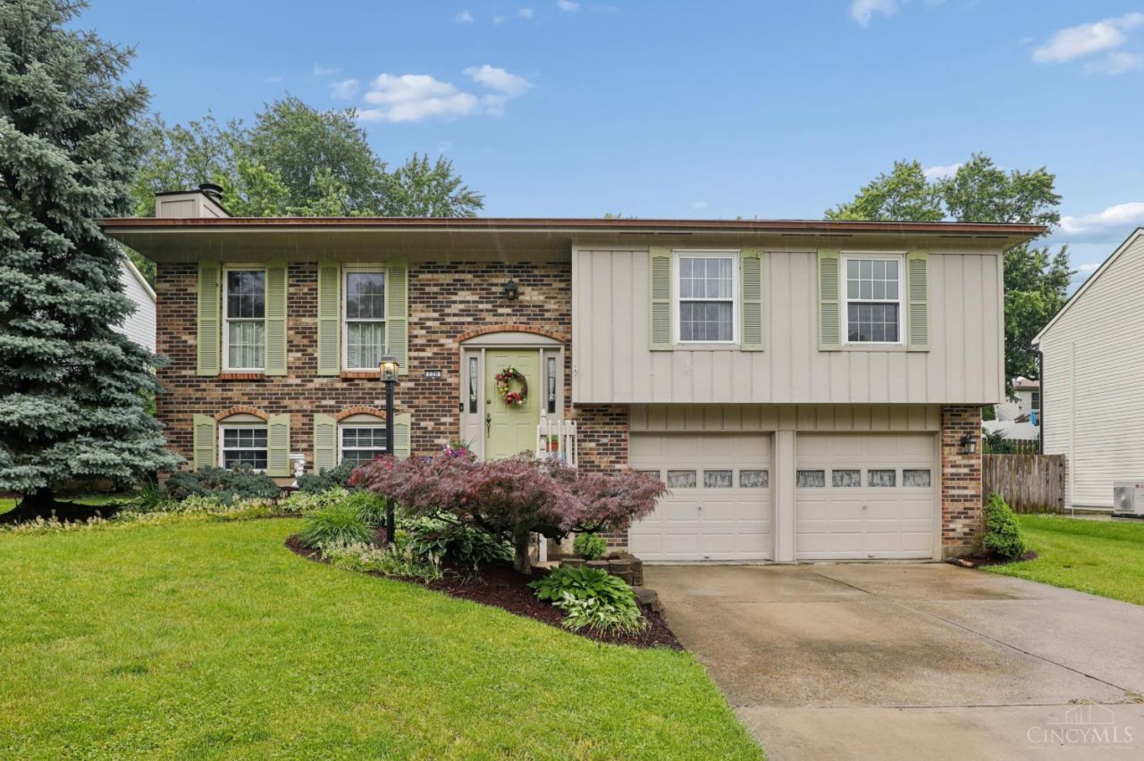 220 Assisiview Court, Cincinnati, OH 45238 Main Photo