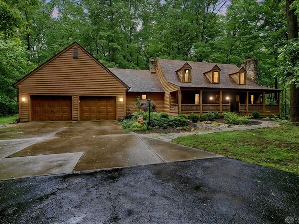 575 Hornwood Drive, Springfield Township, OH 45504