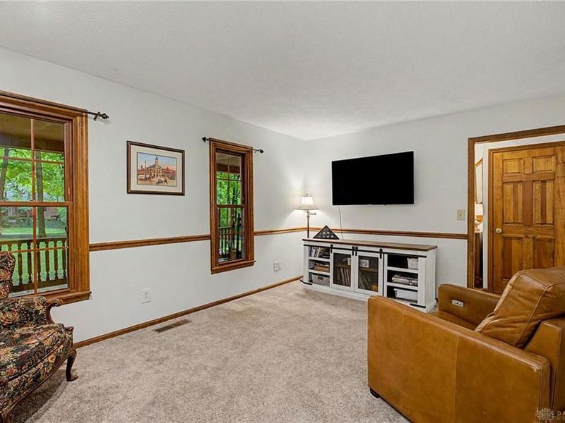 575 Hornwood Drive, Springfield Township, OH 45504 Photo 10