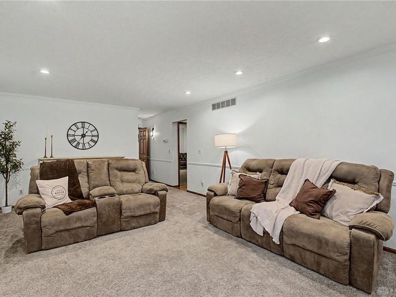 575 Hornwood Drive, Springfield Township, OH 45504 Photo 14