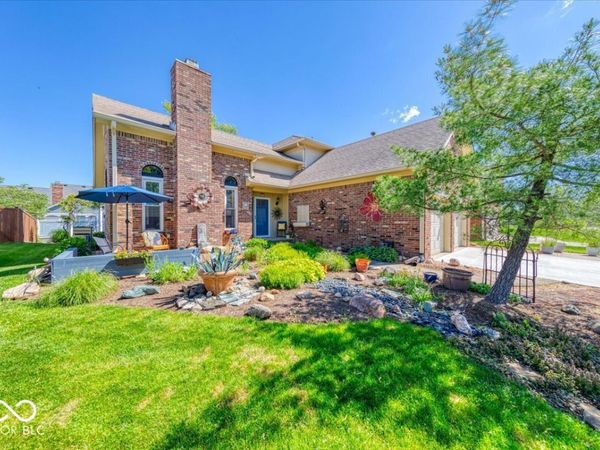 3018 Buckmoor Parkway , Greenwood, IN 46143