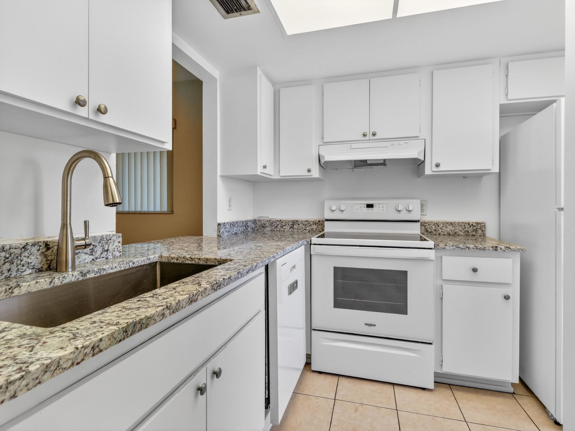 2141 SE 15th Pl, Unit 110, Cape Coral, FL 33990 Photo
