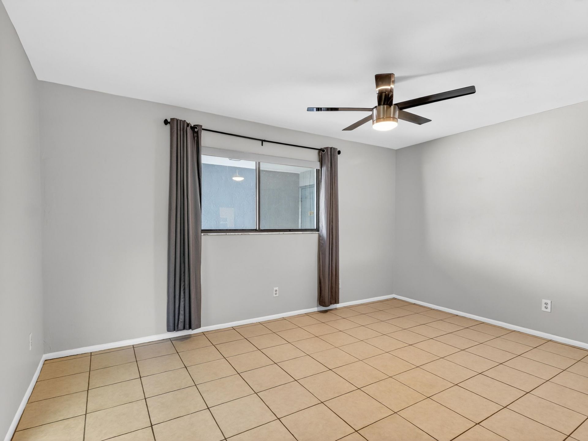 2141 SE 15th Pl, Unit 110, Cape Coral, FL 33990 Photo