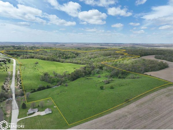 22009 Stone Bridge Road, Monticello, IA 52310