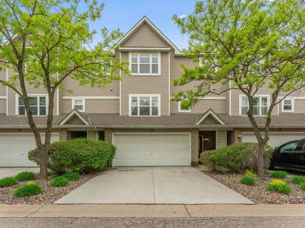 29 River Bend Place , Chaska, MN 55318