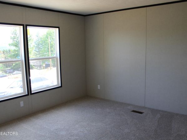 443 Smokey Rd, Rutledge, TN 37861