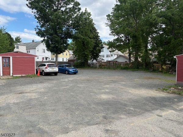 34 North Ave, Garwood, NJ 07027