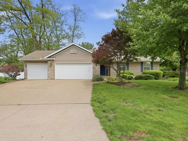 504 E 12th Avenue , Coal Valley, IL 61240