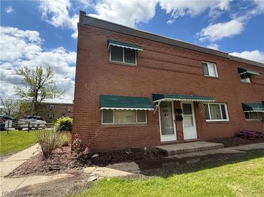 215 Dalepark Drive, Unit 1, Bedford, OH 44146