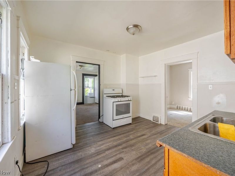 12322 Imperial Avenue, Cleveland, OH 44120 Photo 16