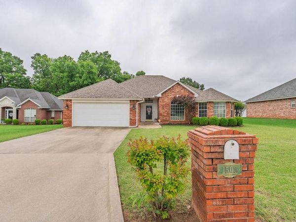 1503 Berkshire Place, Shawnee, OK 74804