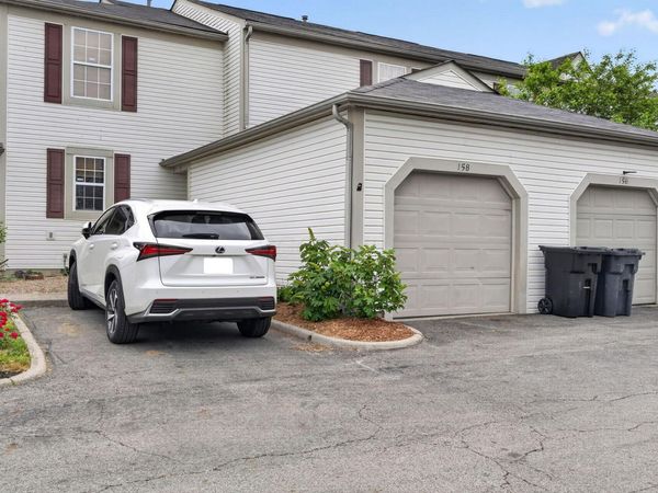 158 Hawkins Lane , Blacklick, OH 43004