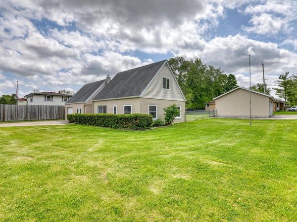 4325 W Grange AVENUE, Greenfield, WI 53220