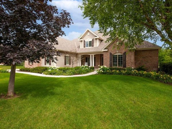 1240 Four Winds WAY, Hartland, WI 53029