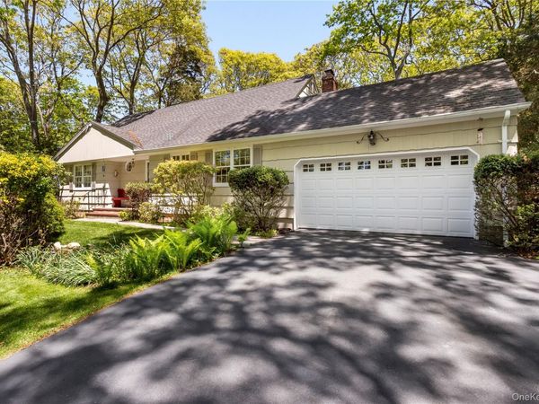 17 Pringle Road , Miller Place, NY 11764