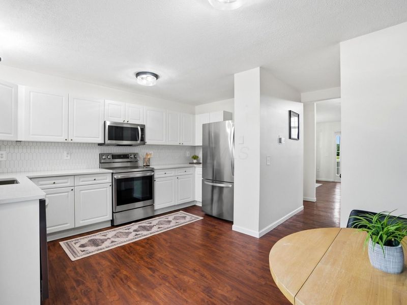 7100 Fonso Drive , New Albany, OH 43054 Photo 8