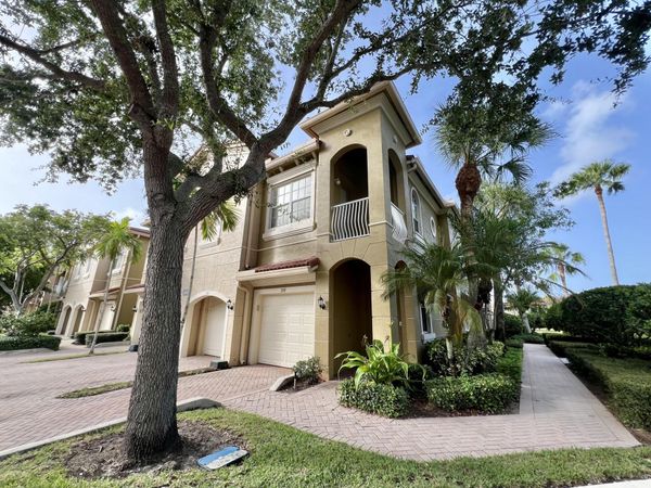 4930 Bonsai Circle, Unit 208, Palm Beach Gardens, FL 33418