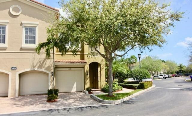 4930 Bonsai Circle, Unit 208, Palm Beach Gardens, FL 33418 Photo