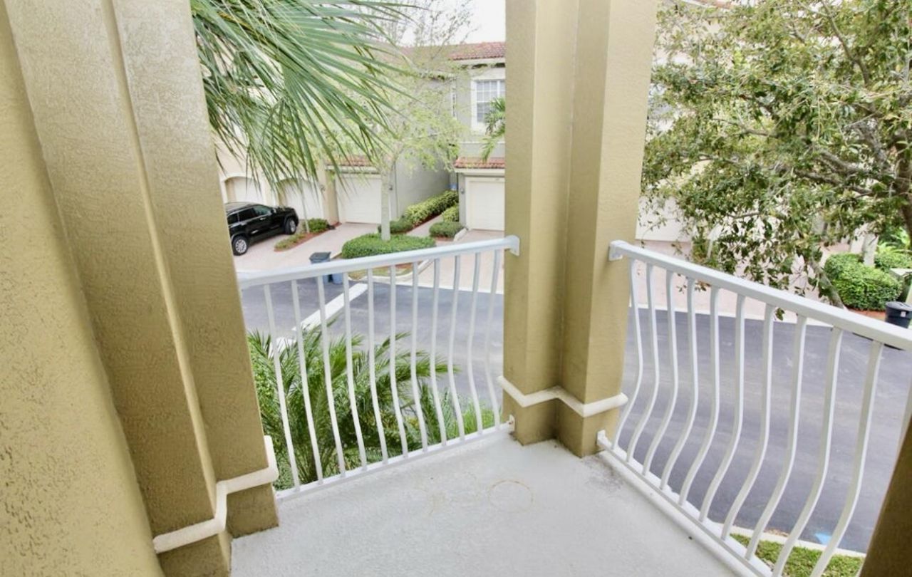 4930 Bonsai Circle, Unit 208, Palm Beach Gardens, FL 33418 Photo