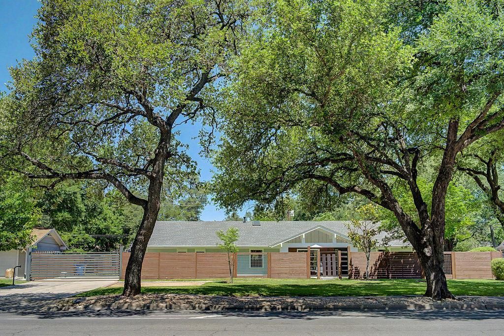 8612 Mesa Dr, Austin, TX 78759 Main Photo