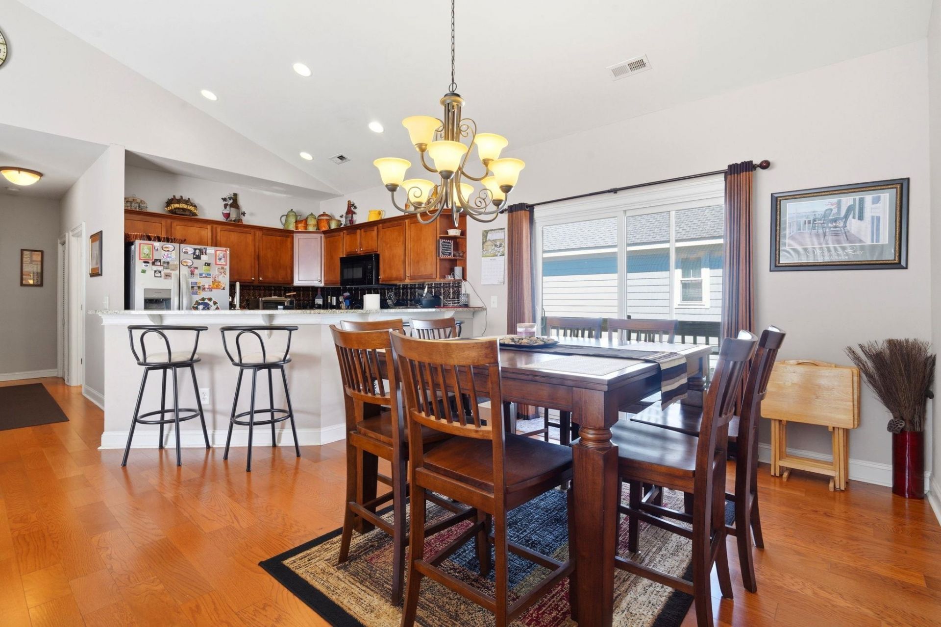 577 Sunnyside Ave.  Photo 12